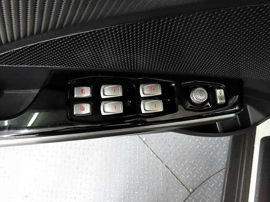 Ssangyong Tivoli - Vista 11