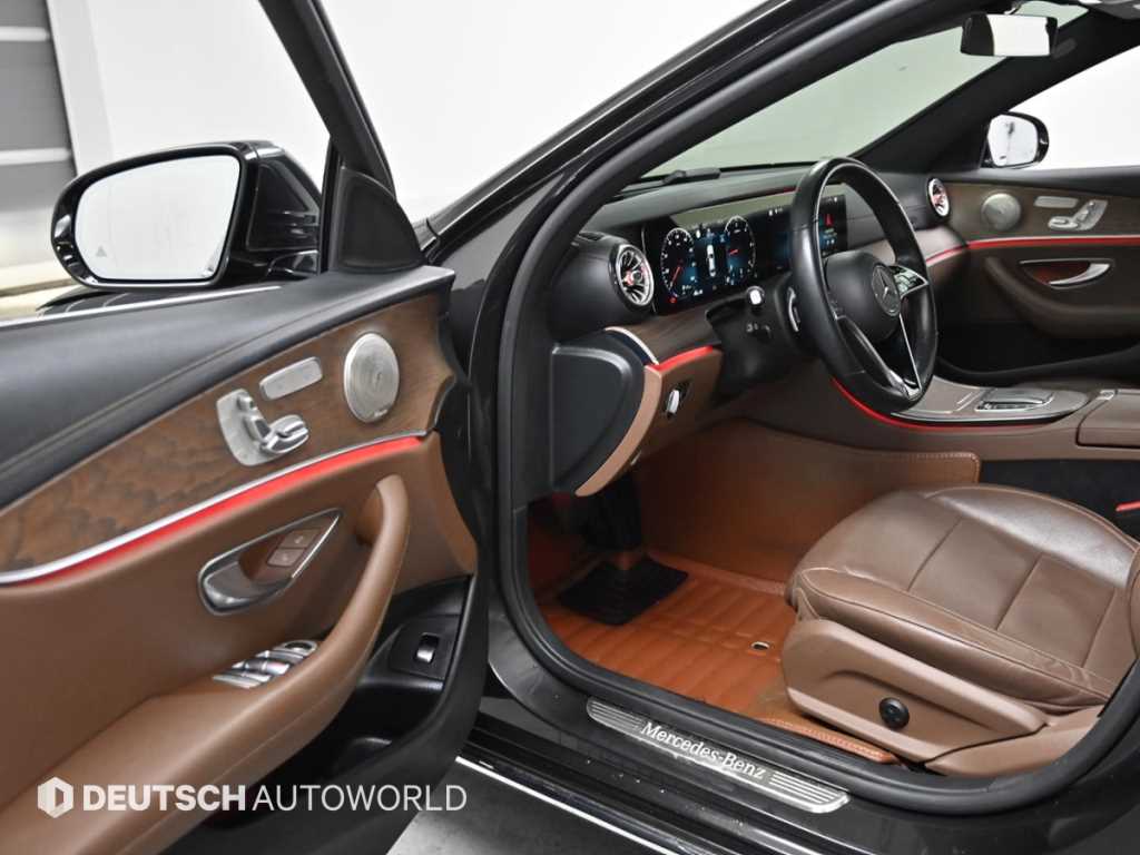 Mercedes Benz E class - Vista 11