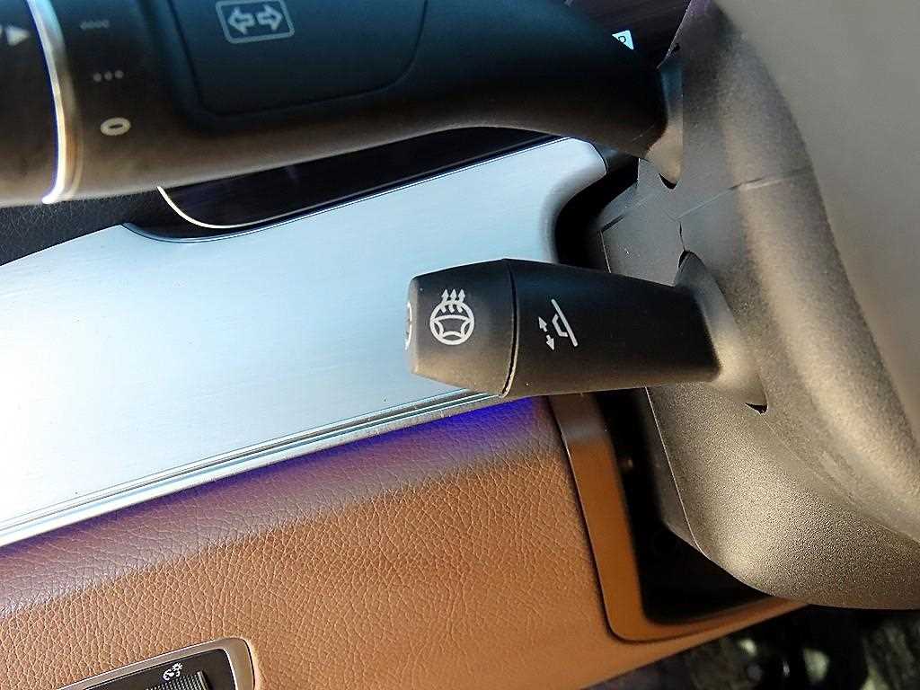 Mercedes Benz E class - Vista 12