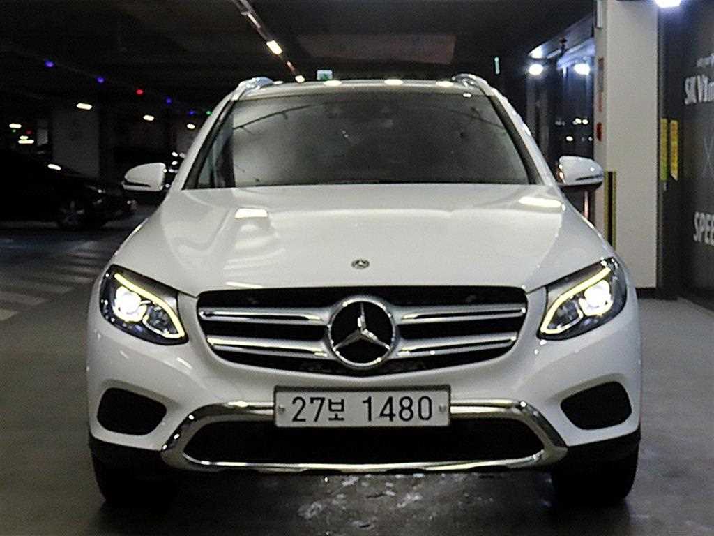 Mercedes Benz GLC Class - Vista 2