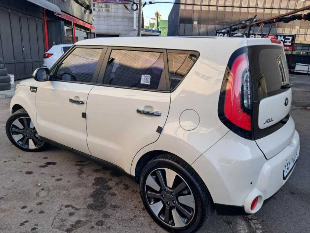 KIA Soul - Vista 5