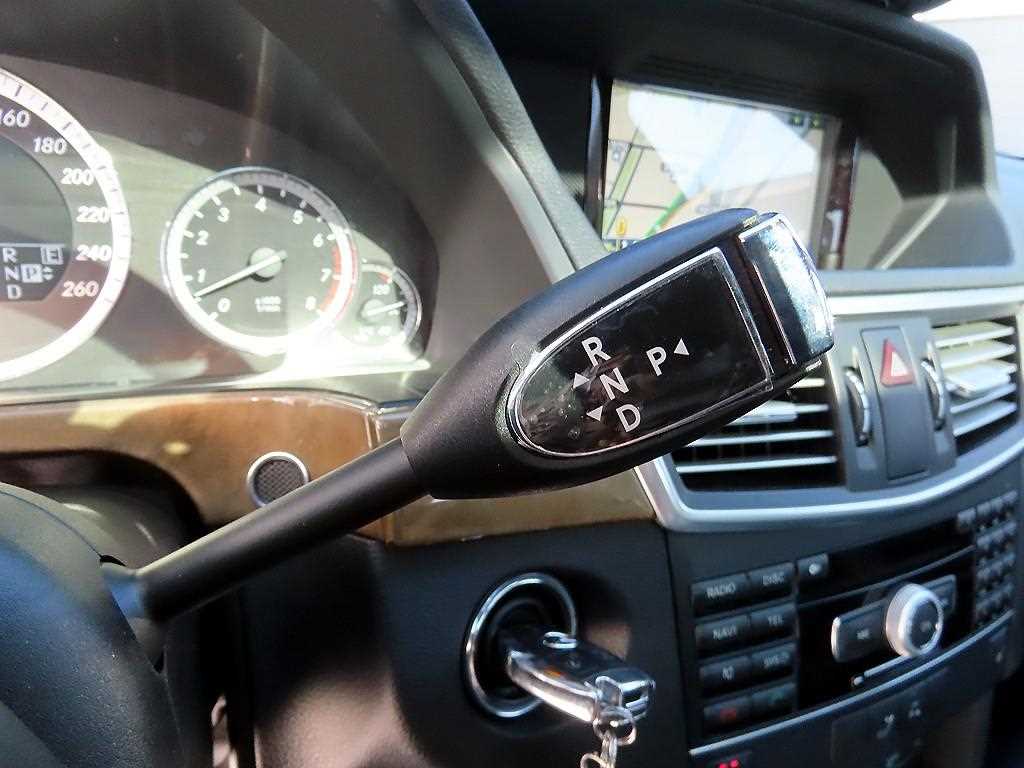 Mercedes Benz E class - Vista 10