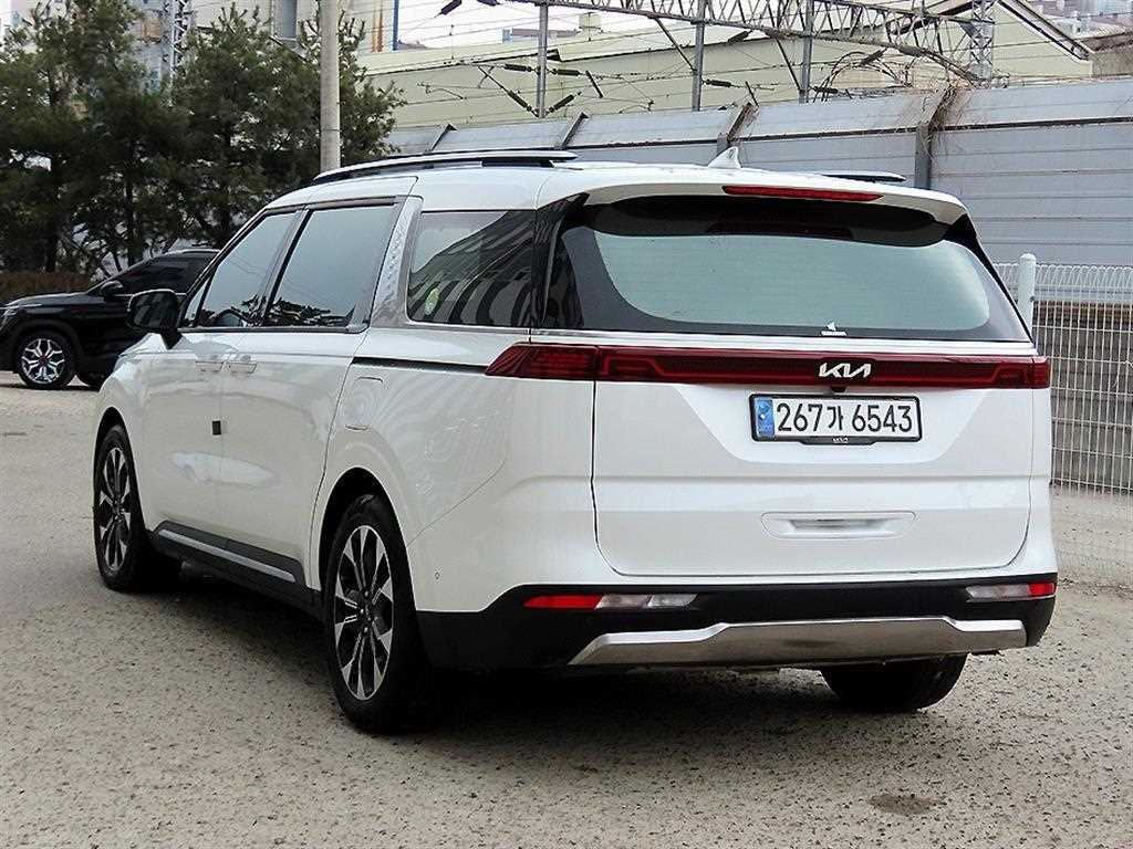 KIA Carnival - Vista 3