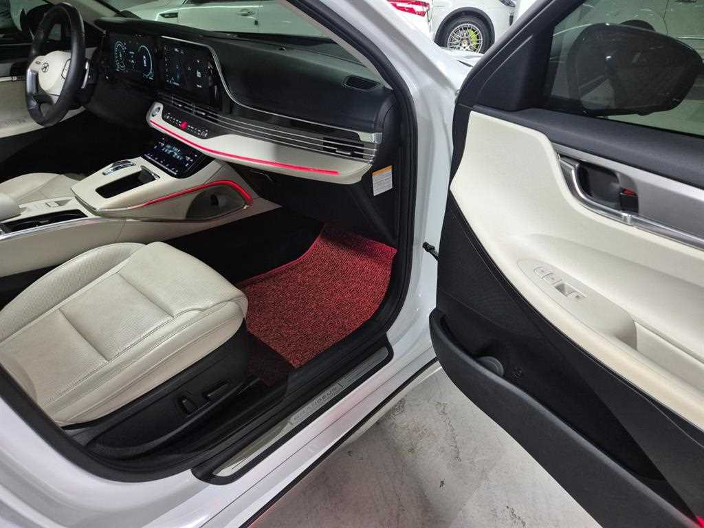 HYUNDAI Grandeur - Vista 10