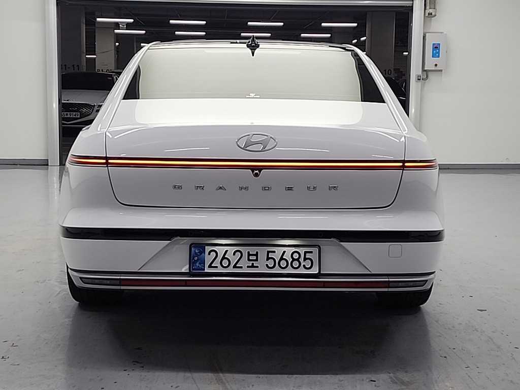 HYUNDAI Grandeur - Vista 3
