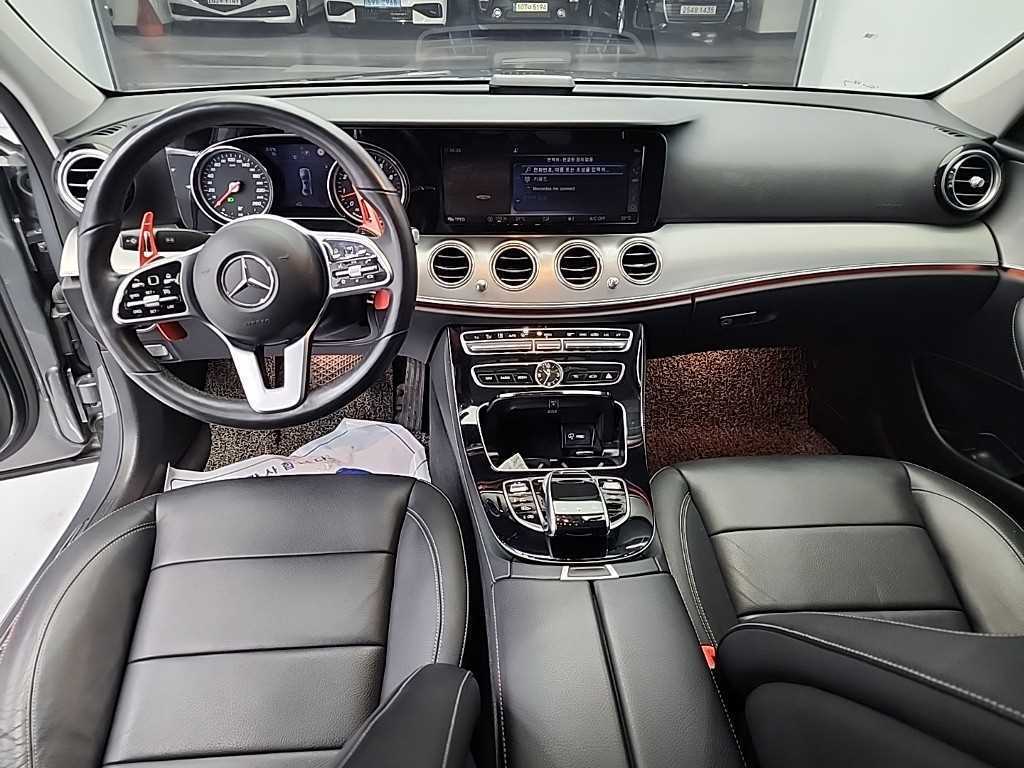 Mercedes Benz E class - Vista 7