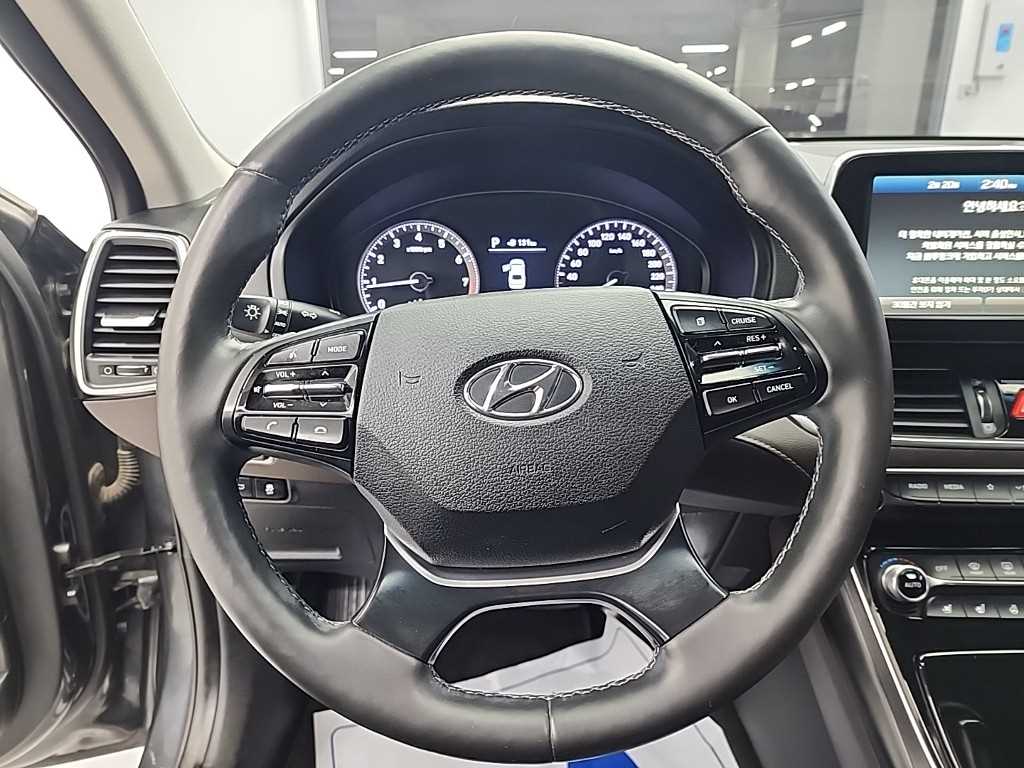 HYUNDAI Grandeur - Vista 9