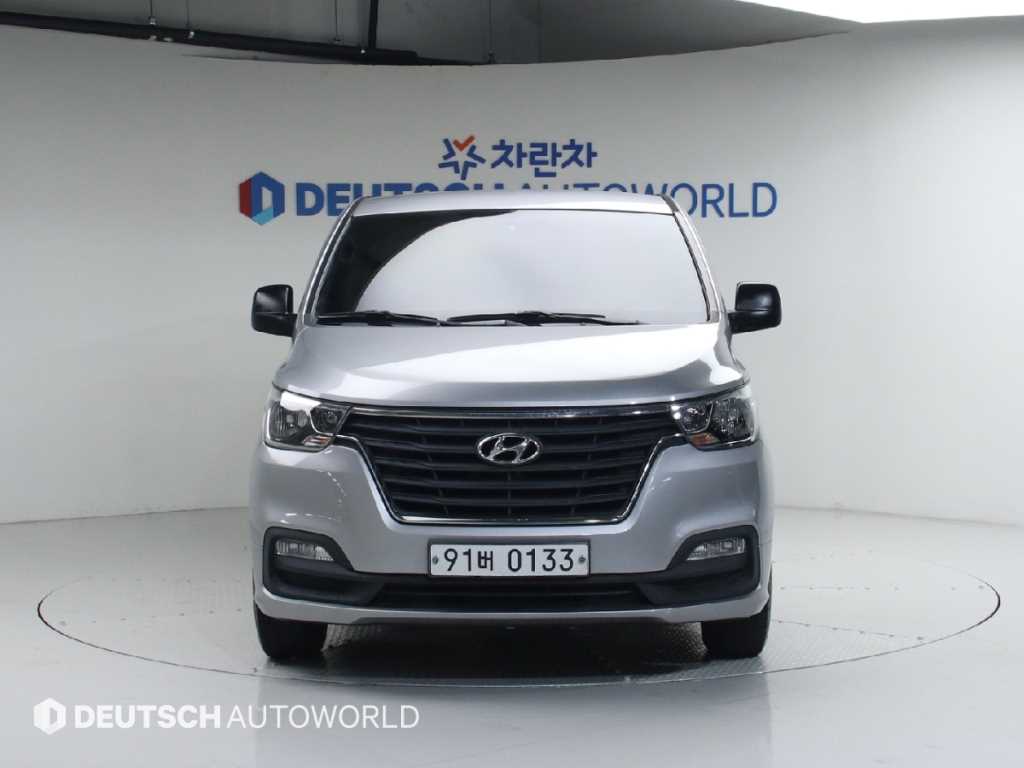 HYUNDAI Starex - Vista 5