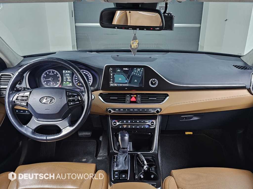 HYUNDAI Grandeur - Vista 7