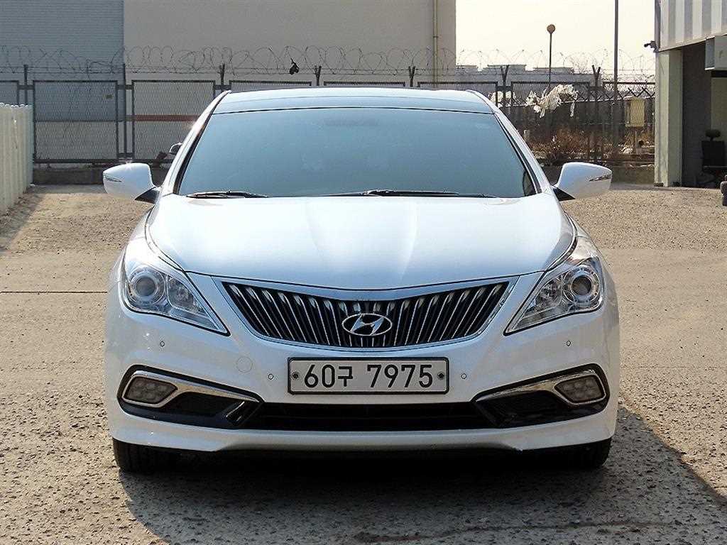 HYUNDAI Grandeur - Vista 2