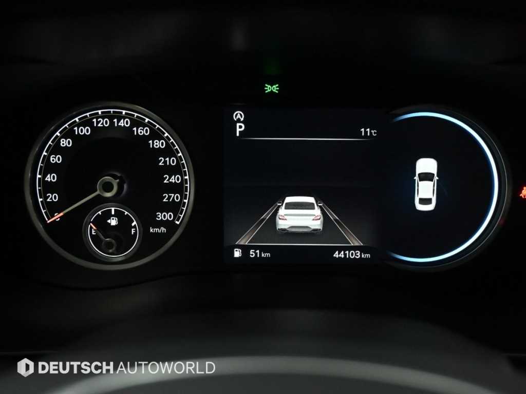 Genesis G70 - Vista 8