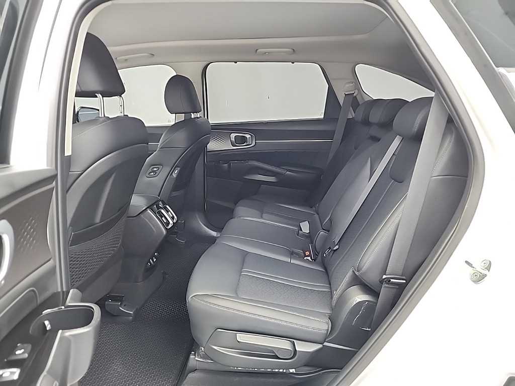 KIA Sorento - Vista 12