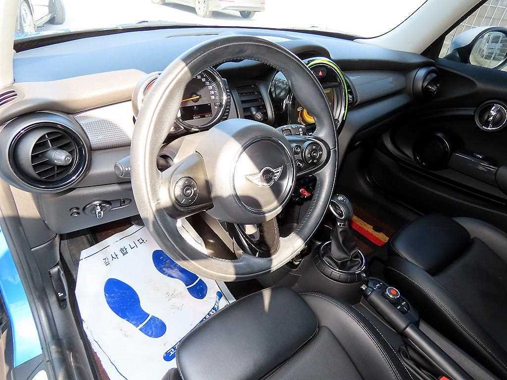 Mini Cooper - Vista 7