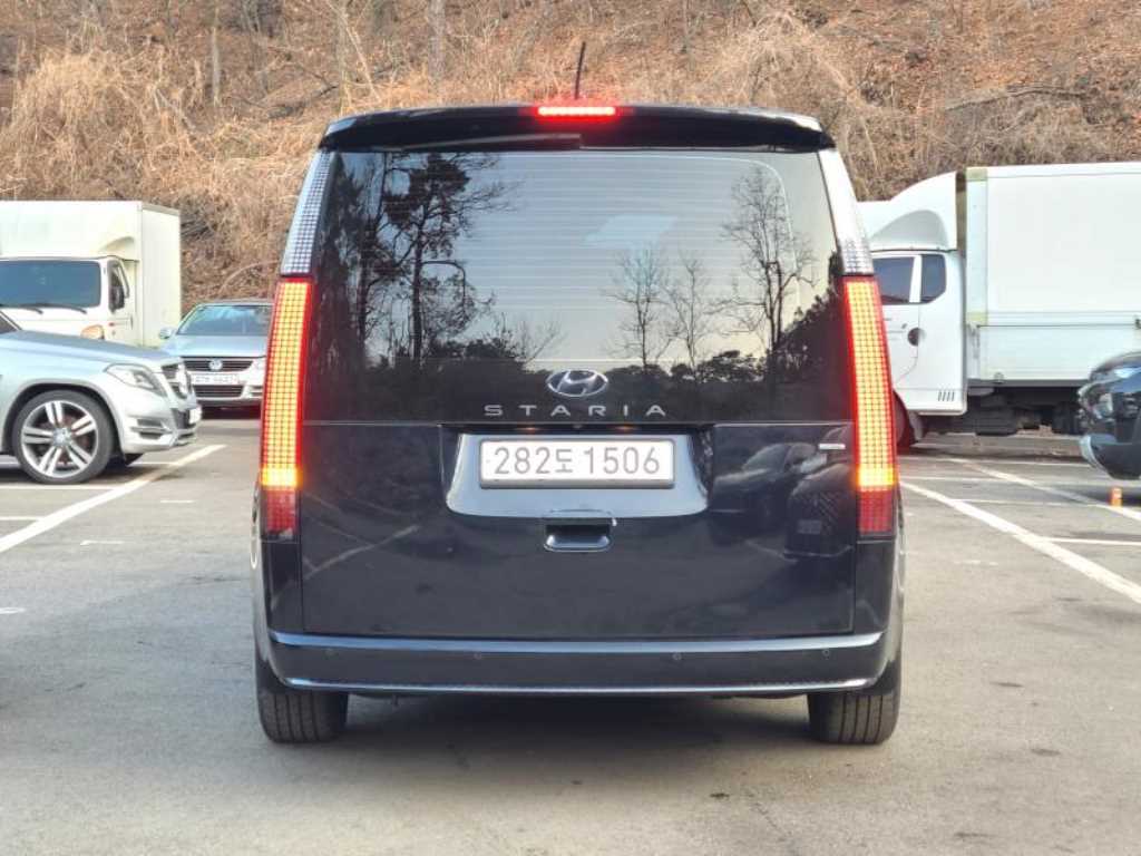 HYUNDAI Staria - Vista 7