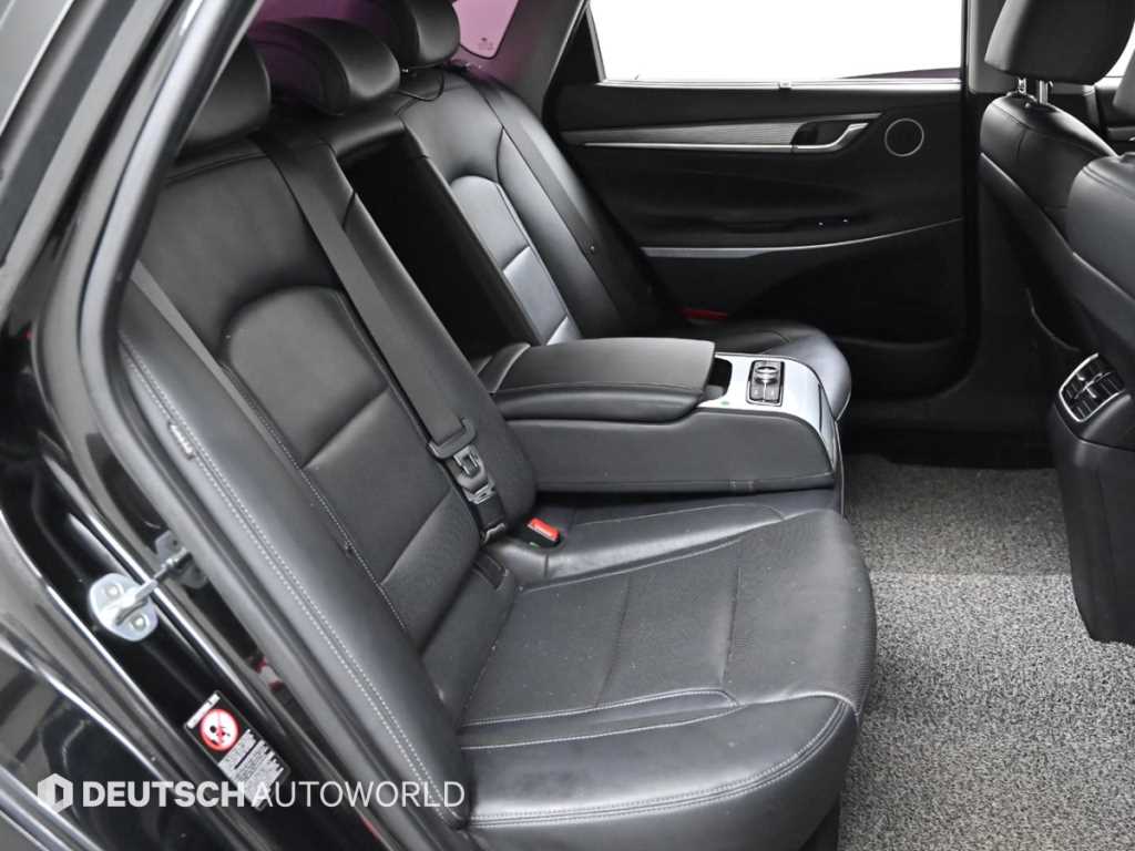 HYUNDAI Grandeur - Vista 12