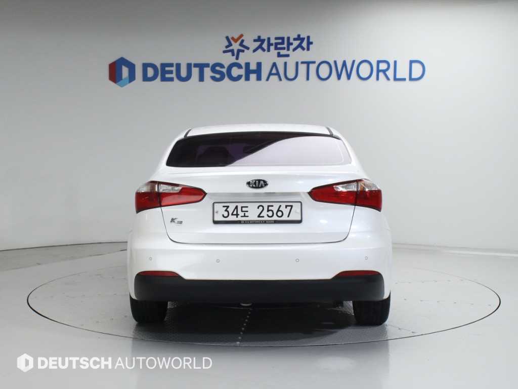 KIA K3 - Vista 4