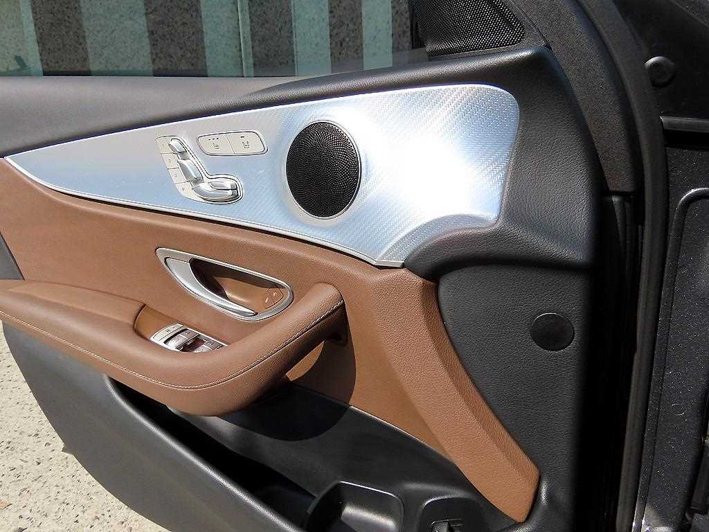 Mercedes Benz E class - Vista 11