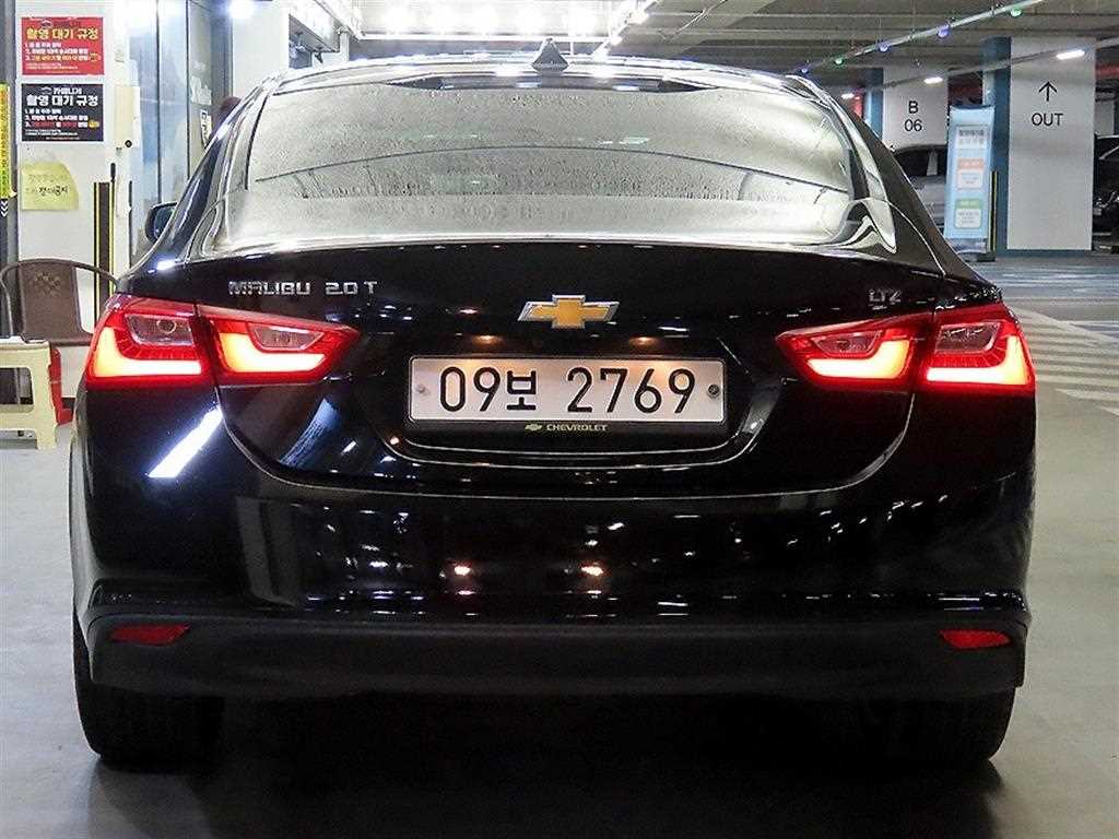 Chevrolet Malibu - Vista 5