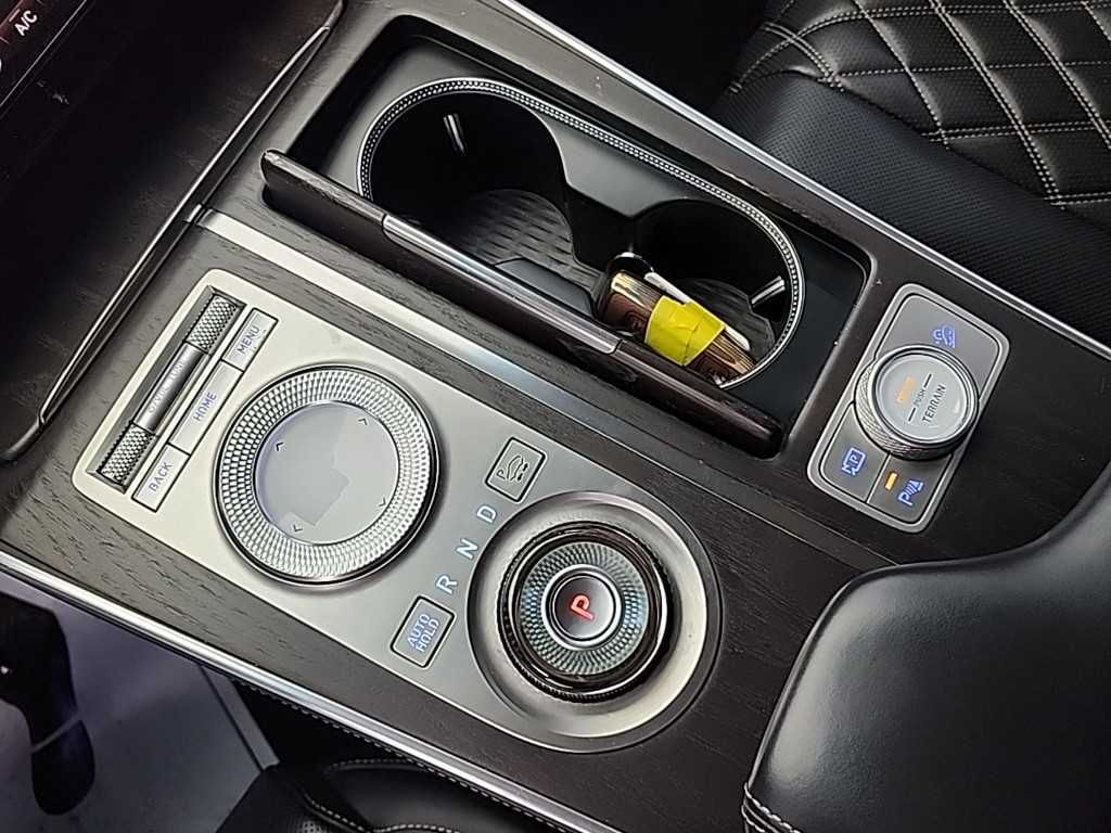 Genesis GV80 - Vista 8