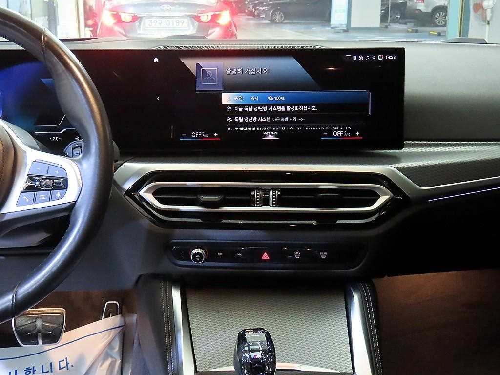 BMW i4 - Vista 11