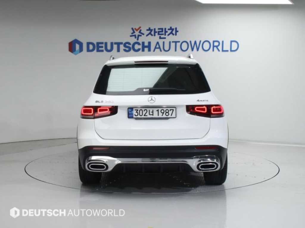 Mercedes Benz GLB Class - Vista 4