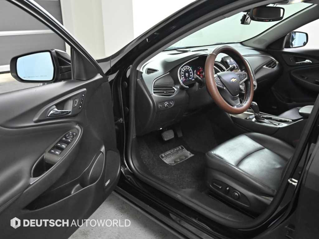 Chevrolet Malibu - Vista 11