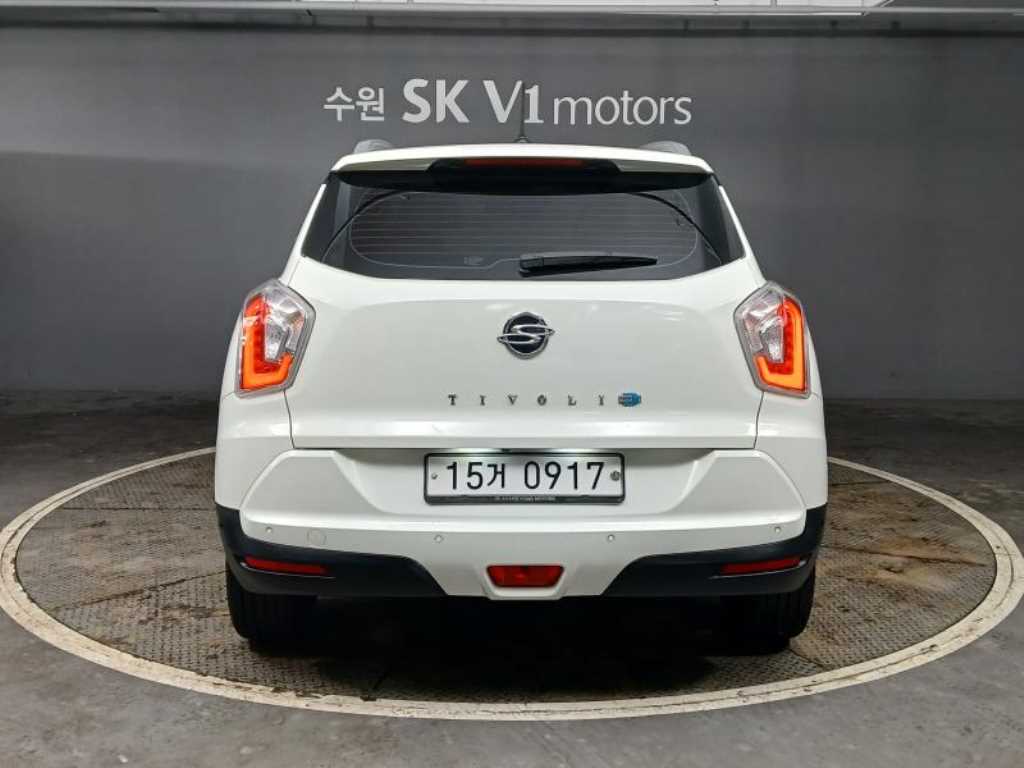 Ssangyong Tivoli - Vista 5