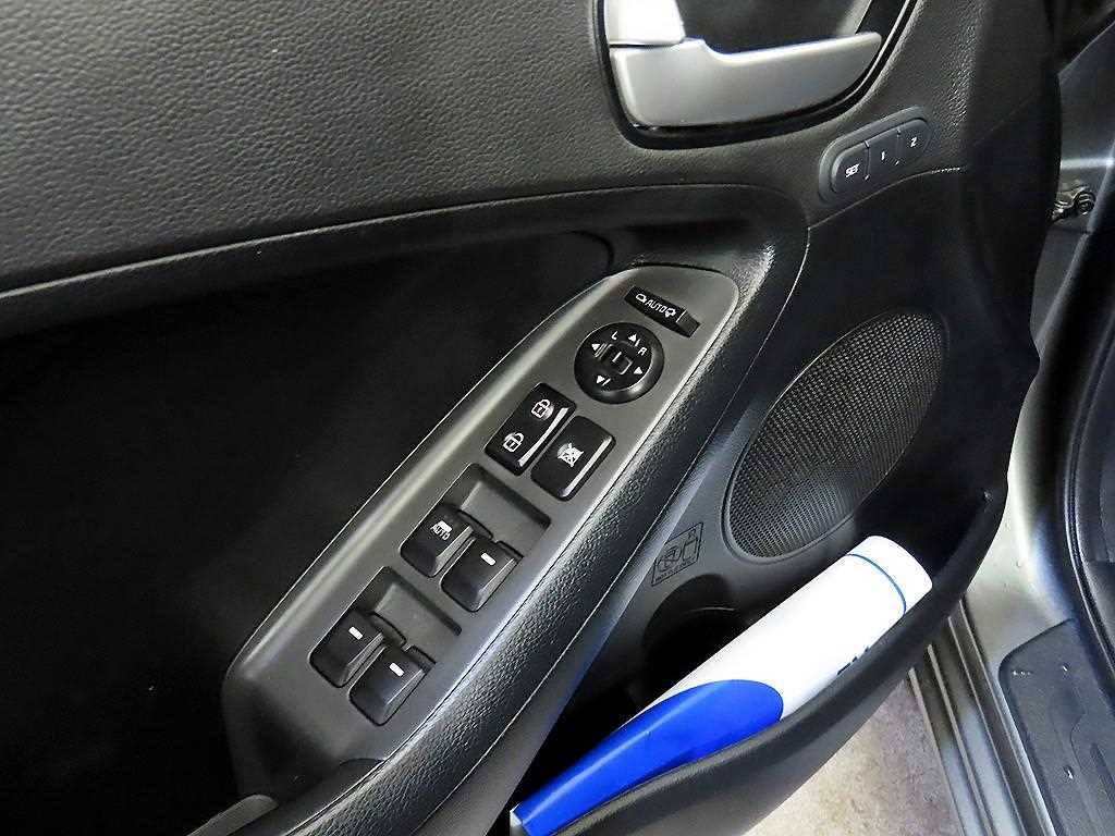 KIA K3 2016 Gris - Importación desde Corea - HF Imports Iquique - Foto 13