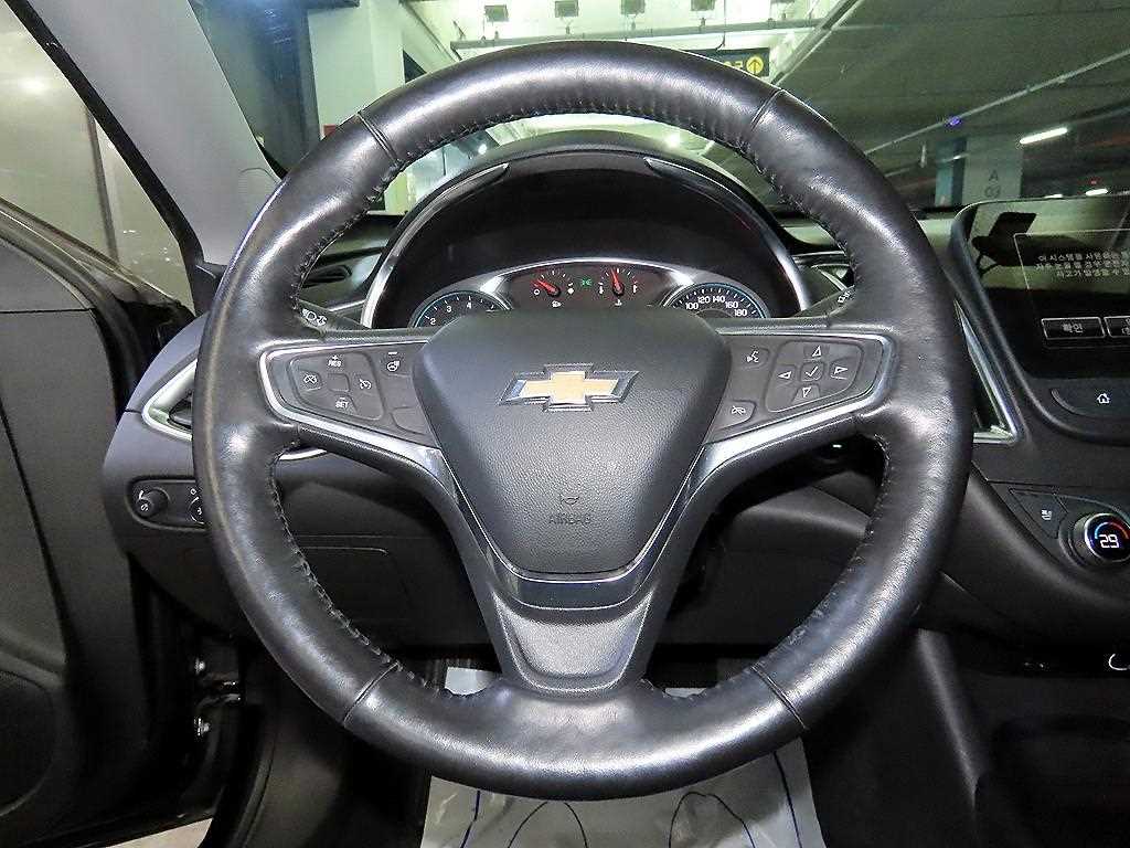 Chevrolet Malibu - Vista 8