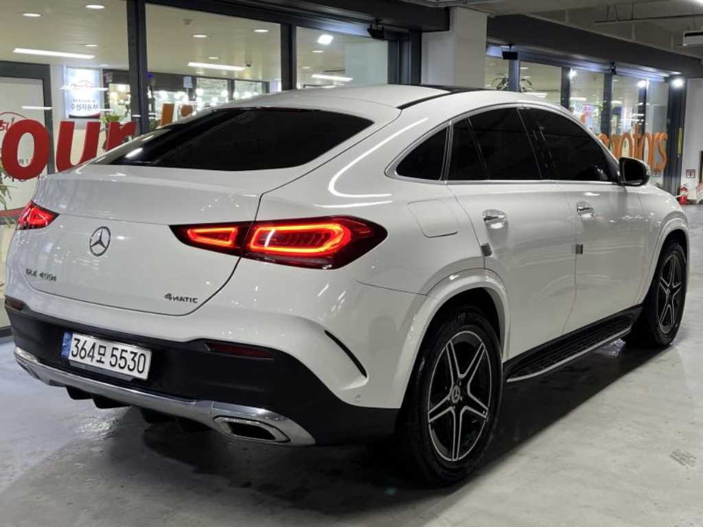 Mercedes Benz GLE Class - Vista 3
