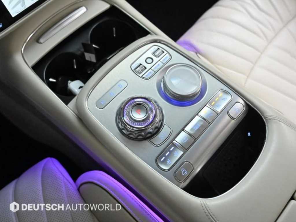 Genesis G90 - Vista 9