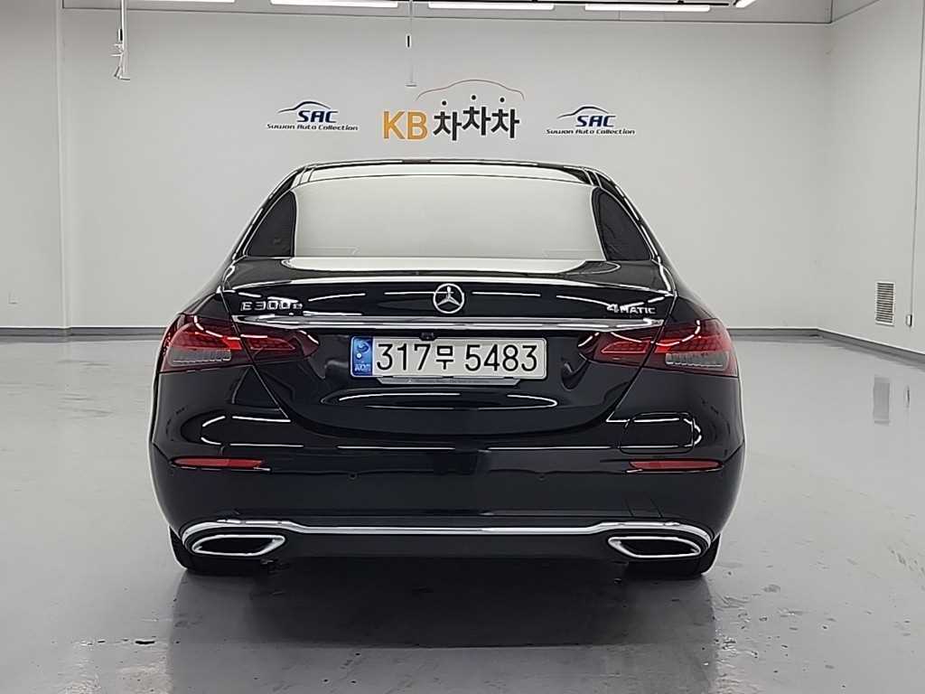 Mercedes Benz E class - Vista 3