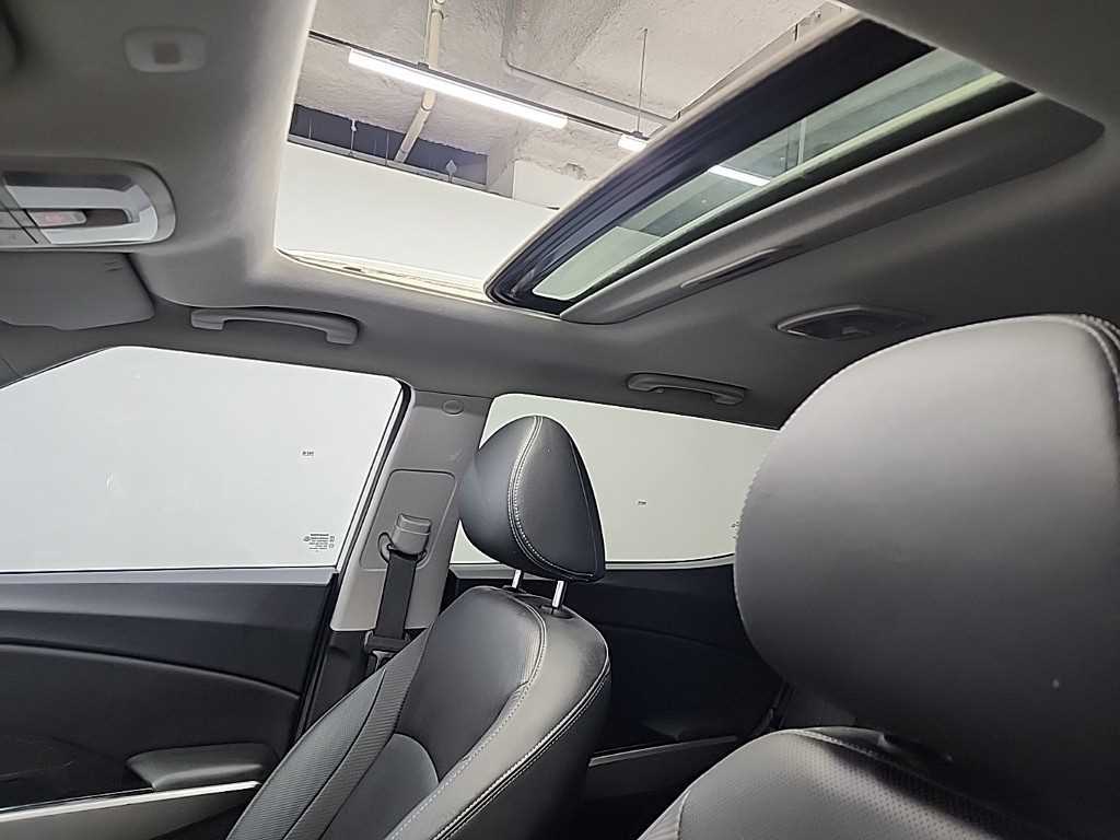 Ssangyong Tivoli 2016 Blanco - Importación desde Corea - HF Imports Iquique - Foto 14