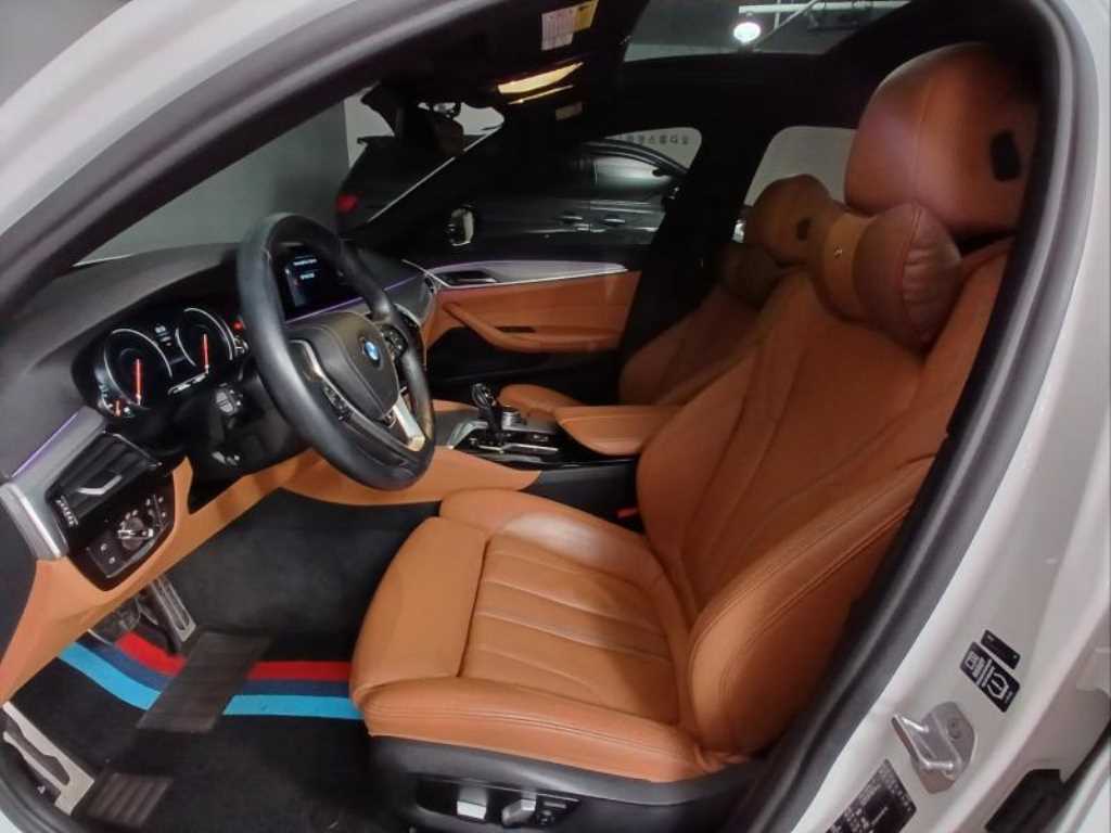 BMW 5 Series - Vista 5