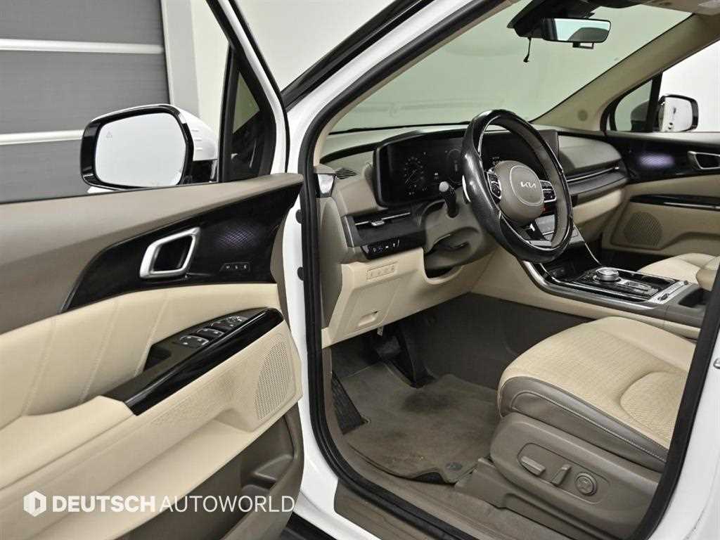KIA Carnival - Vista 11