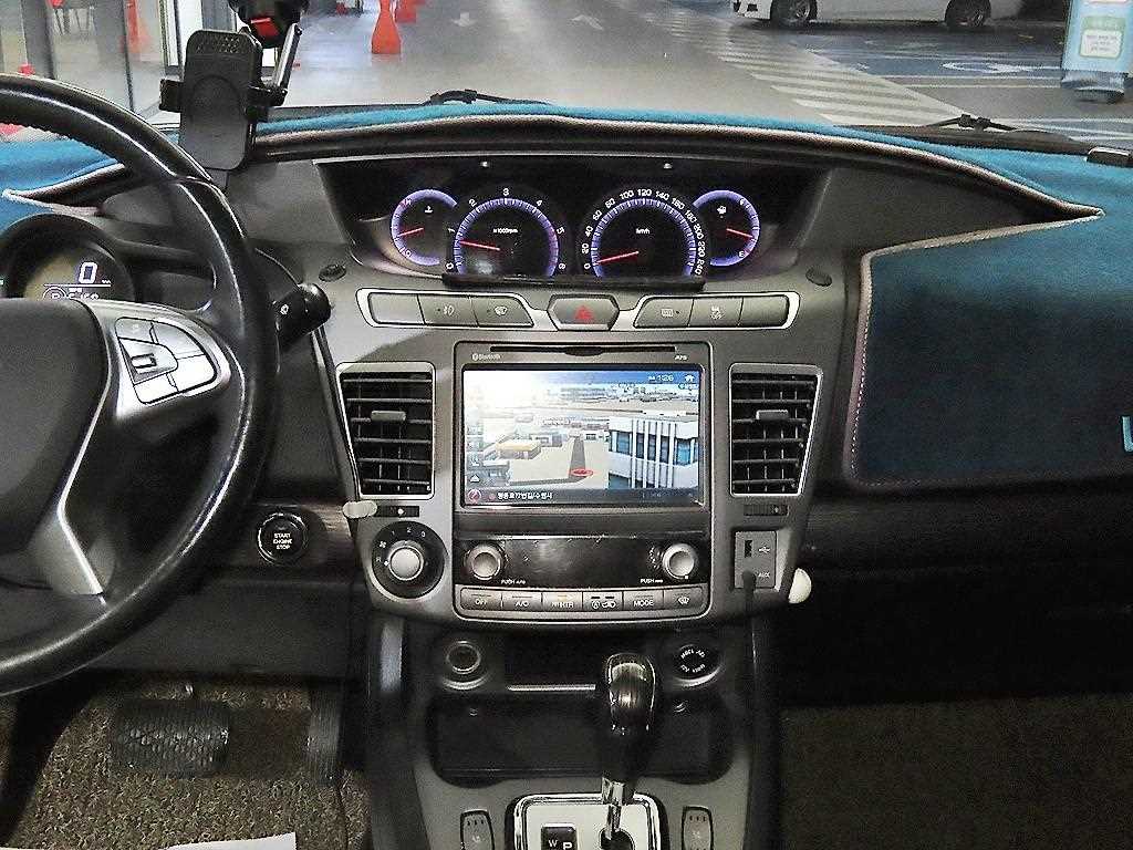 Ssangyong Korando - Vista 11