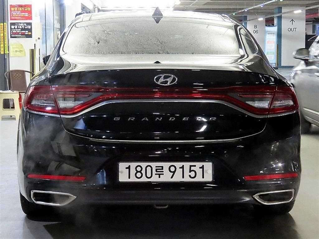 HYUNDAI Grandeur - Vista 5
