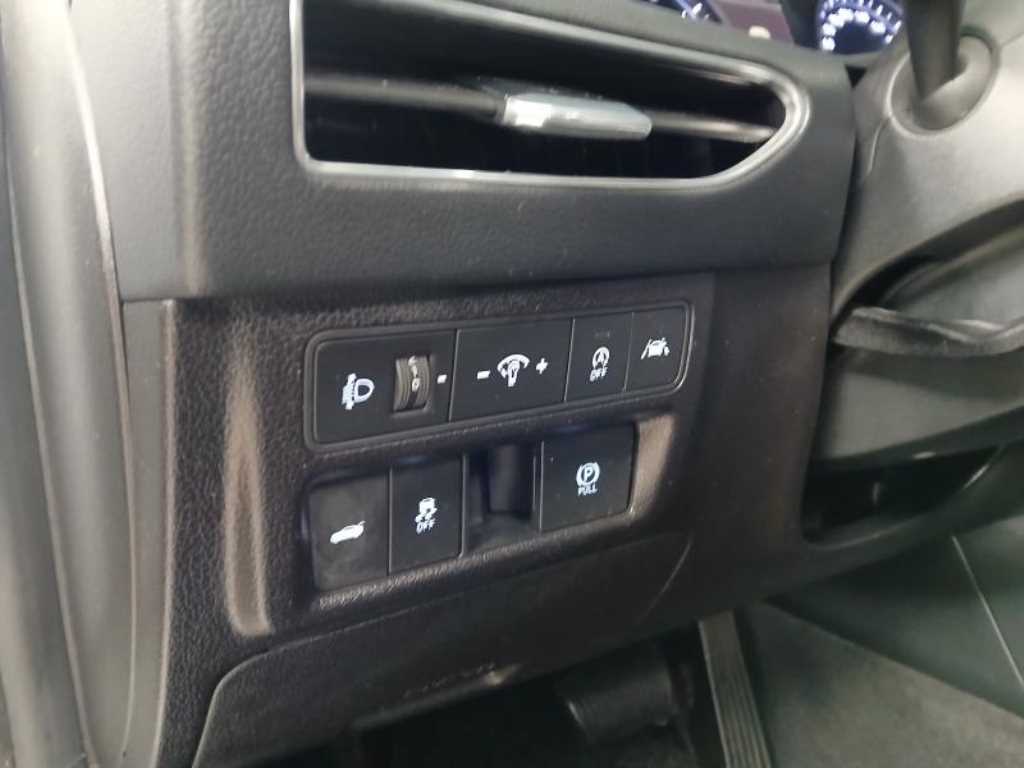 HYUNDAI Sonata - Vista 10