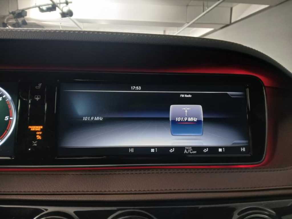 Mercedes Benz S Class - Vista 10