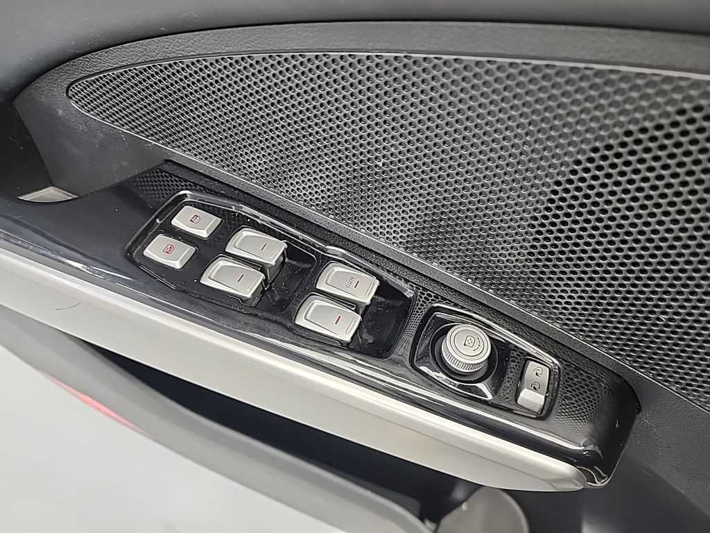 Ssangyong Tivoli 2016 Blanco - Importación desde Corea - HF Imports Iquique - Foto 17