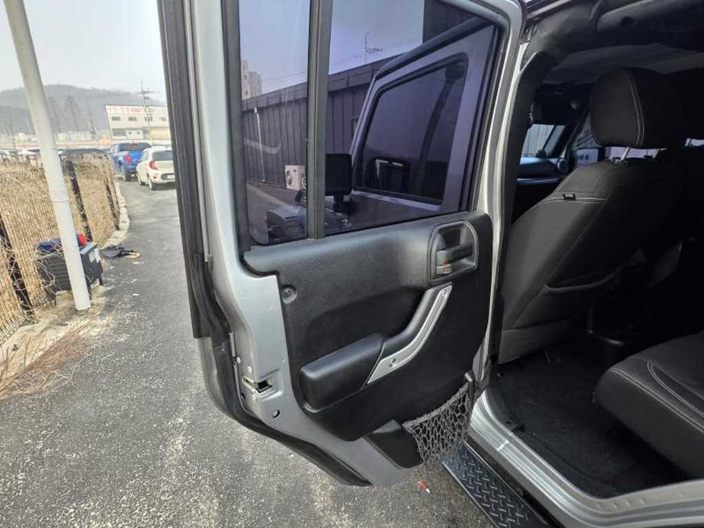 Jeep Wrangler - Vista 6