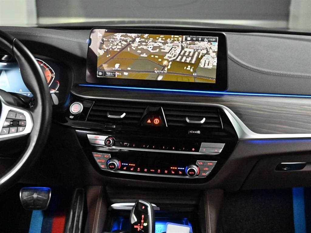 BMW 5 Series 2021 Negro - Importación desde Corea - HF Imports Iquique - Foto 14