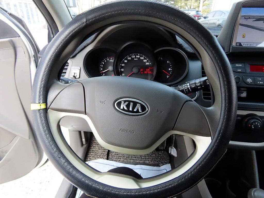 KIA Morning - Vista 8