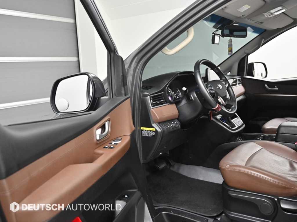 HYUNDAI Starex - Vista 11