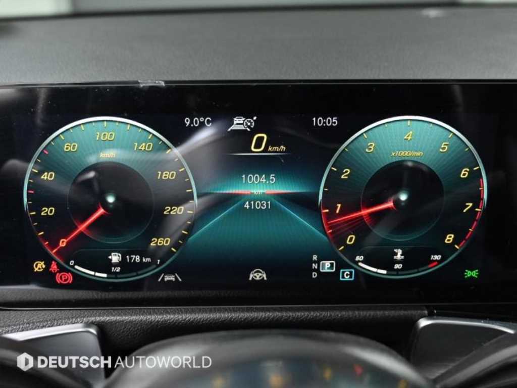 Mercedes Benz GLB Class - Vista 8