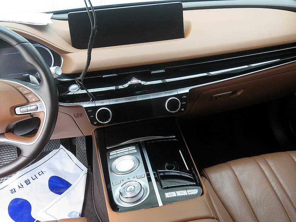 Genesis G80 - Vista 8