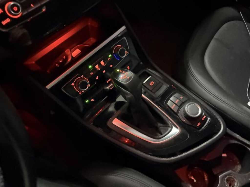 BMW 2 series - Vista 8