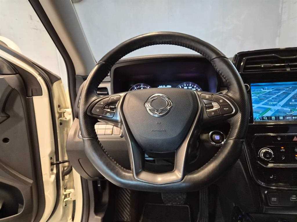 Ssangyong Tivoli - Vista 10