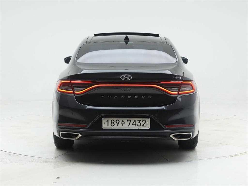 HYUNDAI Grandeur - Vista 5