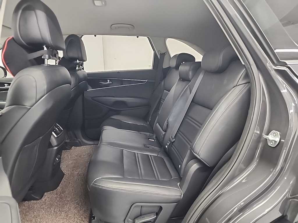 KIA Sorento - Vista 12